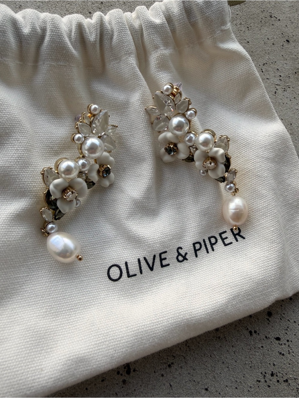 OLIVE & PIPER Pearl Floral Drop Earrings in White and Gold